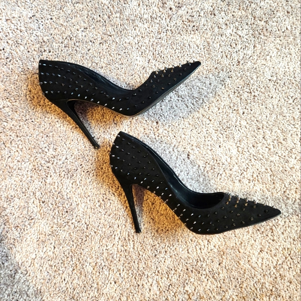 Steve Madden Stud Heels size 8